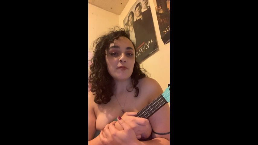 Silly gf sings u an original song