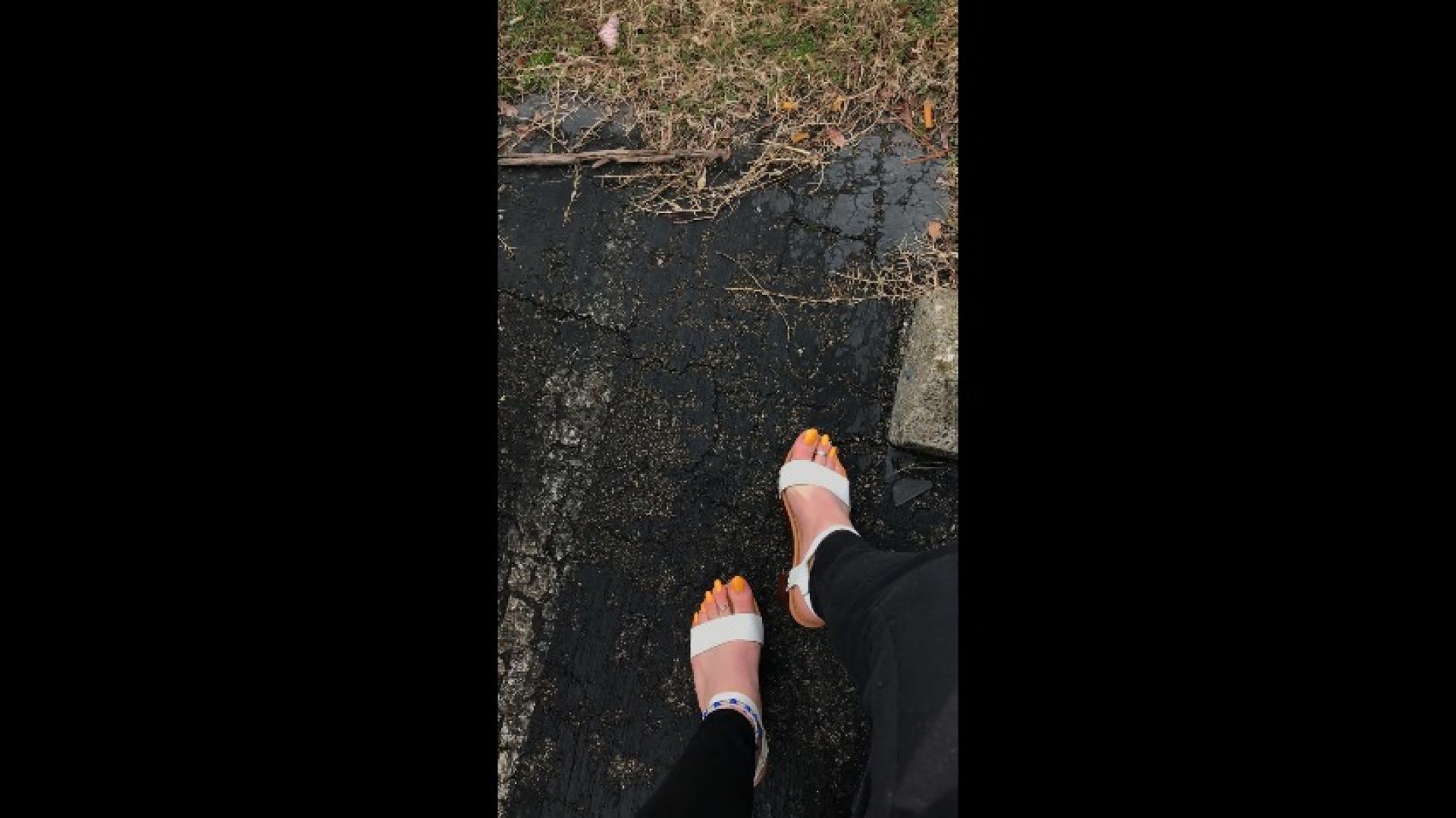 Public Cum on Yellow Toes in Heels