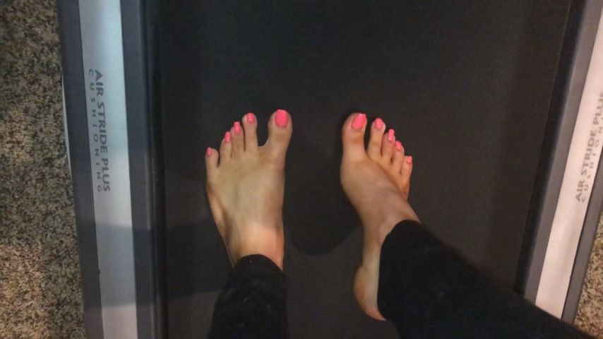 Treadmill Feet w/ Cumshot