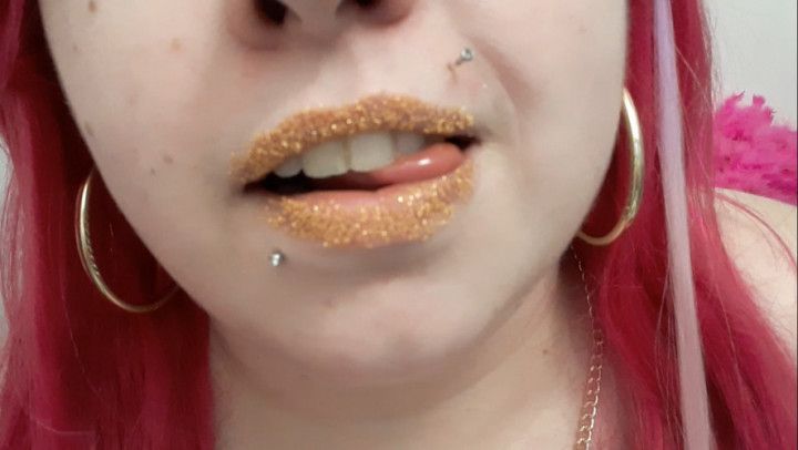 Golden Sugar Lips, Licks &amp; Kisses