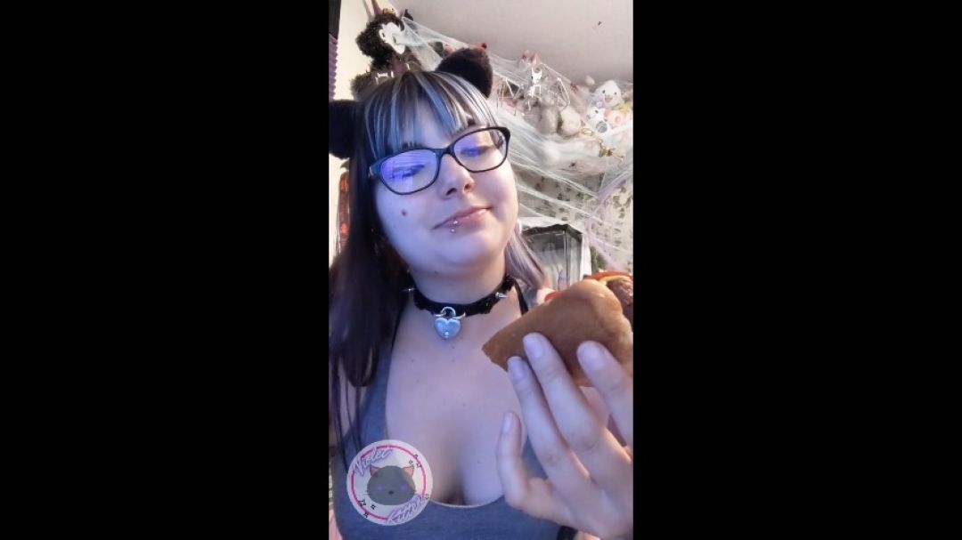 Tiny gets put on hot dog and eaten