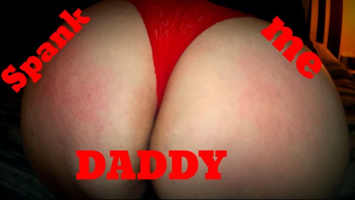 BIG ASS BBW spanks ass RED+OILED ASS