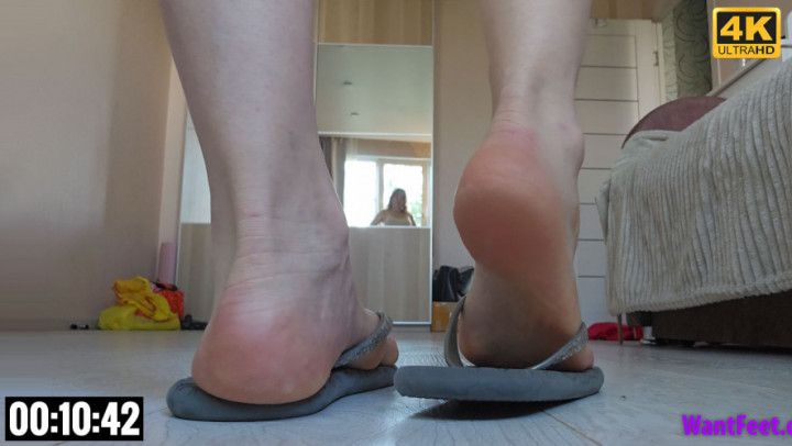 Stinky Feet in Flip Flops 4K