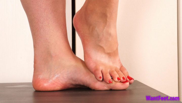 Mesmerizing Highly Arched Feet HD