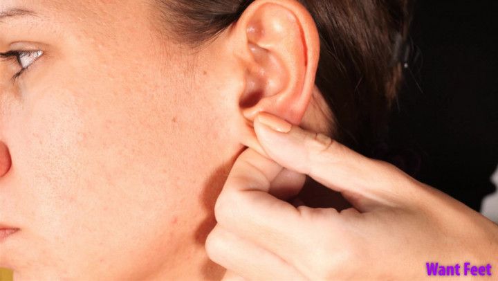 Earlobe Massage HD