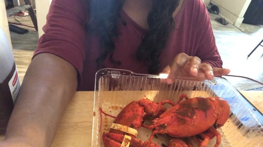 Eating lobster yummy