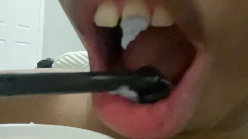 Brushing teeth with electric tooth brush