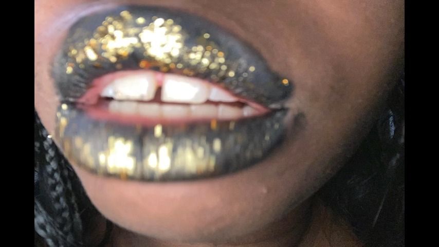 Worship a Goddesses lips in silence