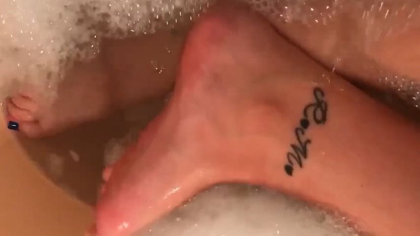 Twinkletoes soles in the tub