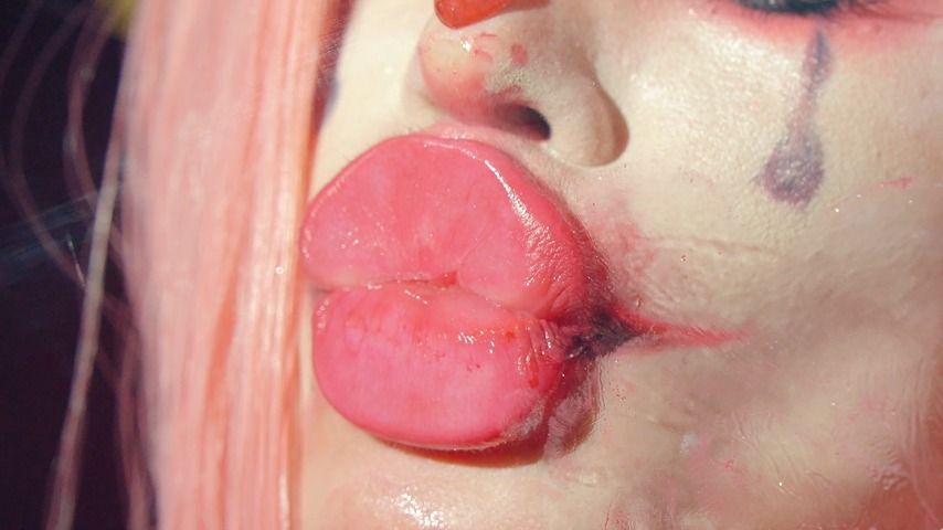 CLOWN huge sticky lips kiss