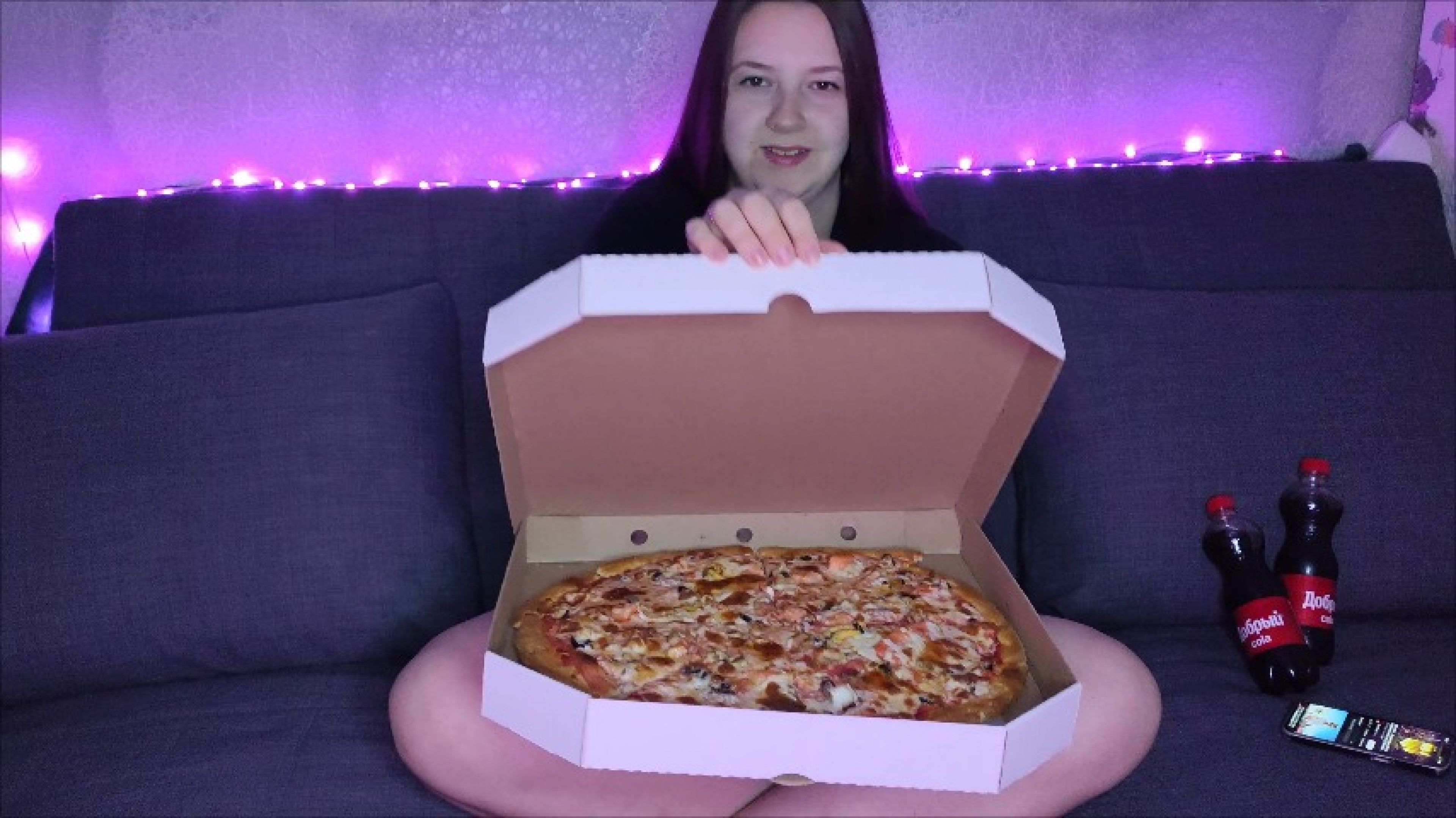 Huge pizza 4k