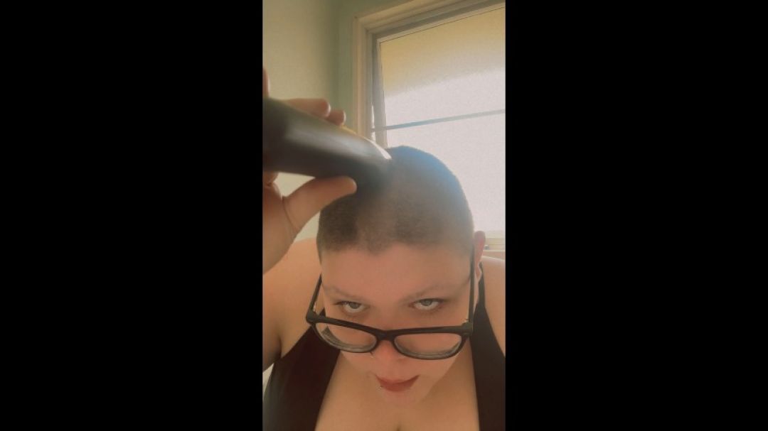 SHAVING A REVERSE MOHAWK ON MYSELF