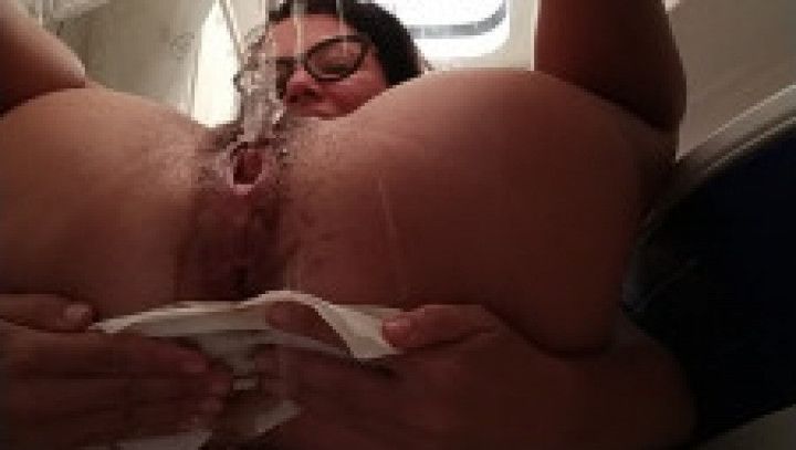 Feeding my pussy in private jet bathroom#butt surprise