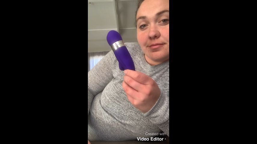 Watch me fuck myself with my vibrator