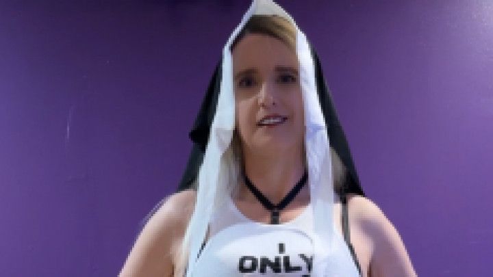 Fetish wear: naughty nun