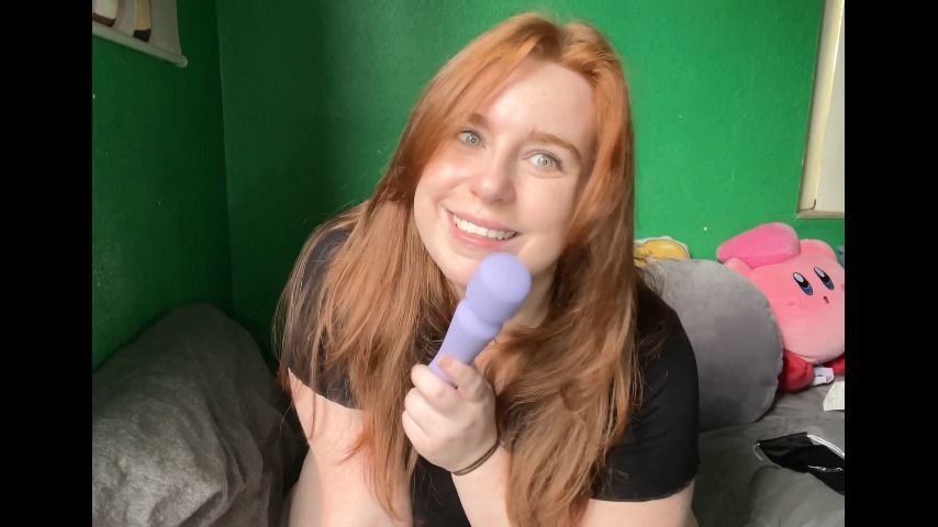 BBW Cums Hard with Vibrator and Dildo