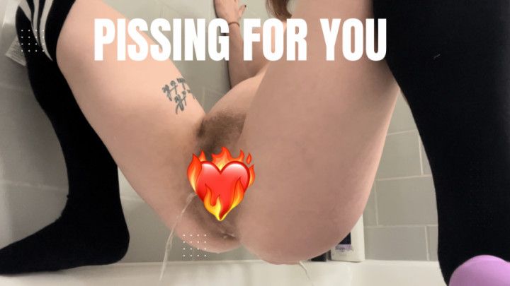 Pissing For You