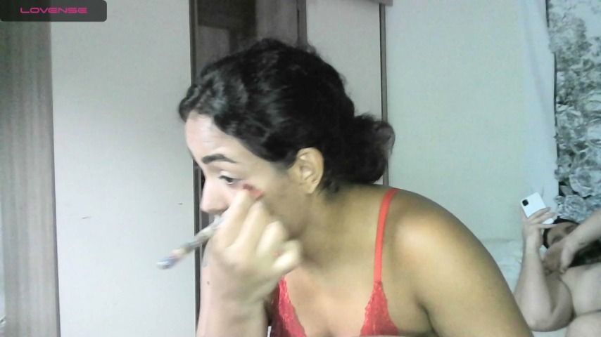 spying on my webcam: doing my make up