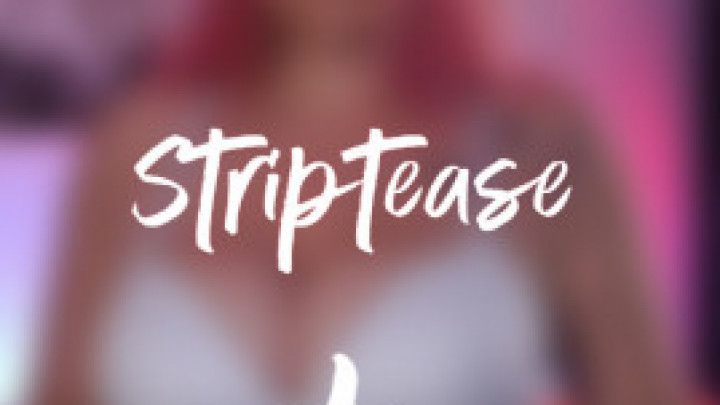 Striptease + Dildo fuck