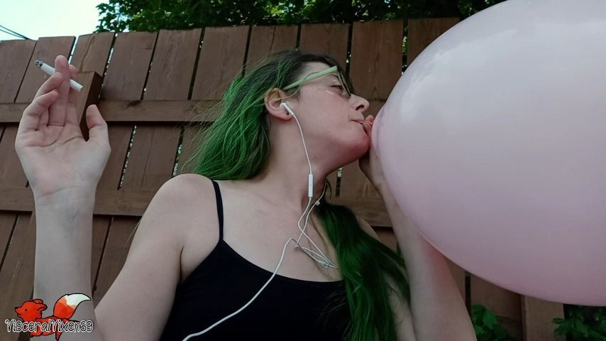 Public smoke-popping my sexy balloon