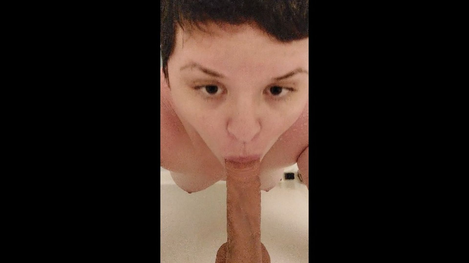 GOOD MORNING SHOWER BLOWJOB