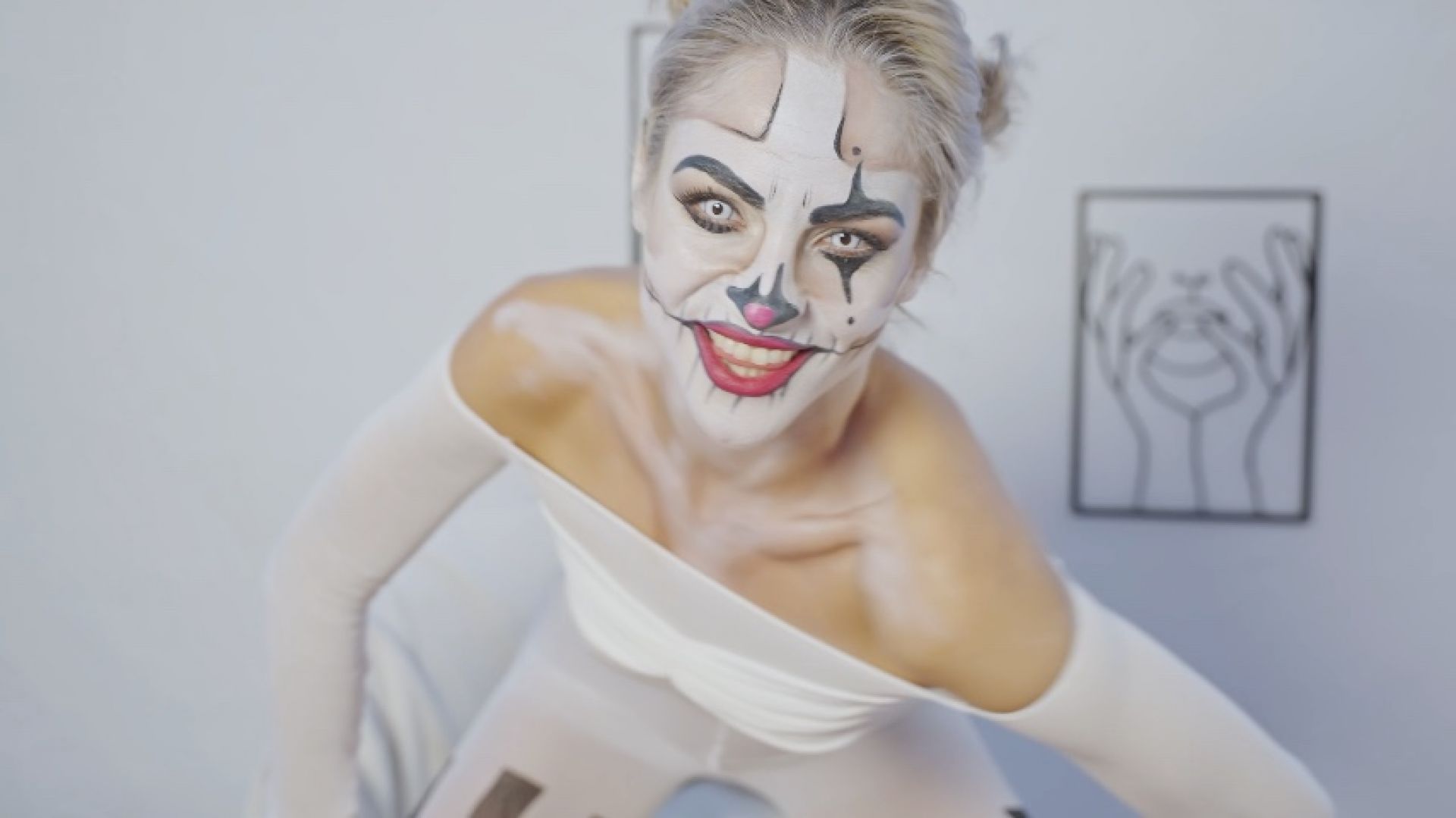 Harley Quinn Makeup Tutorial for Halloween Sexi Clown