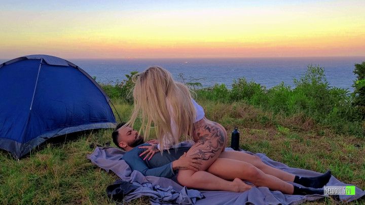 Sex Real Amateur Couple Fucking in Camp