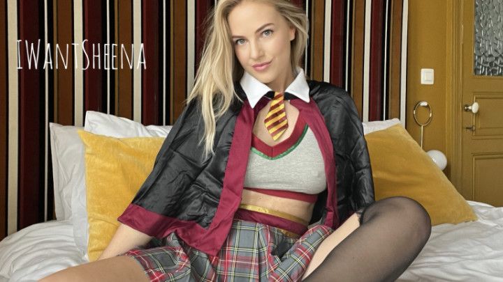 HERMIONE WANTS YOUR MAGIC CUM