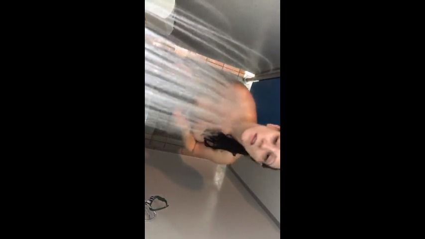 Sexy Shower &amp; Quick Finger Fuck