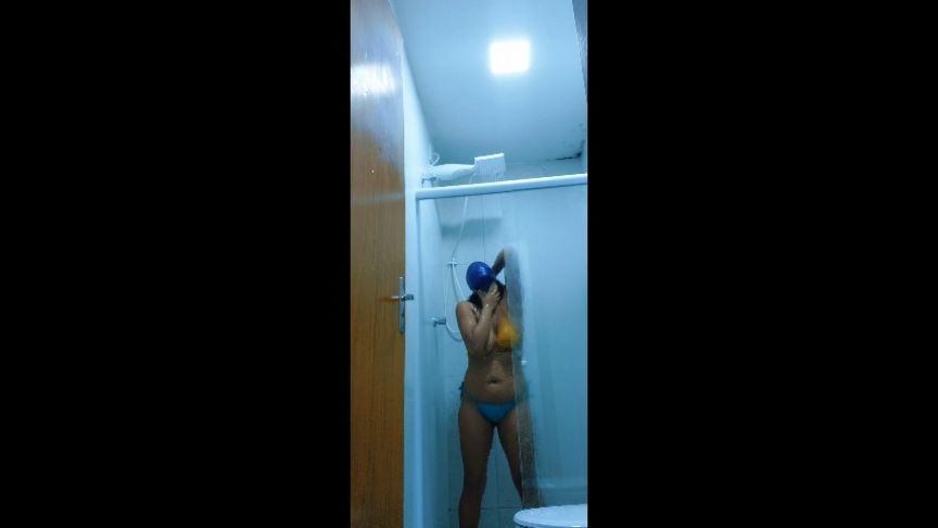 Swimming cap breath play