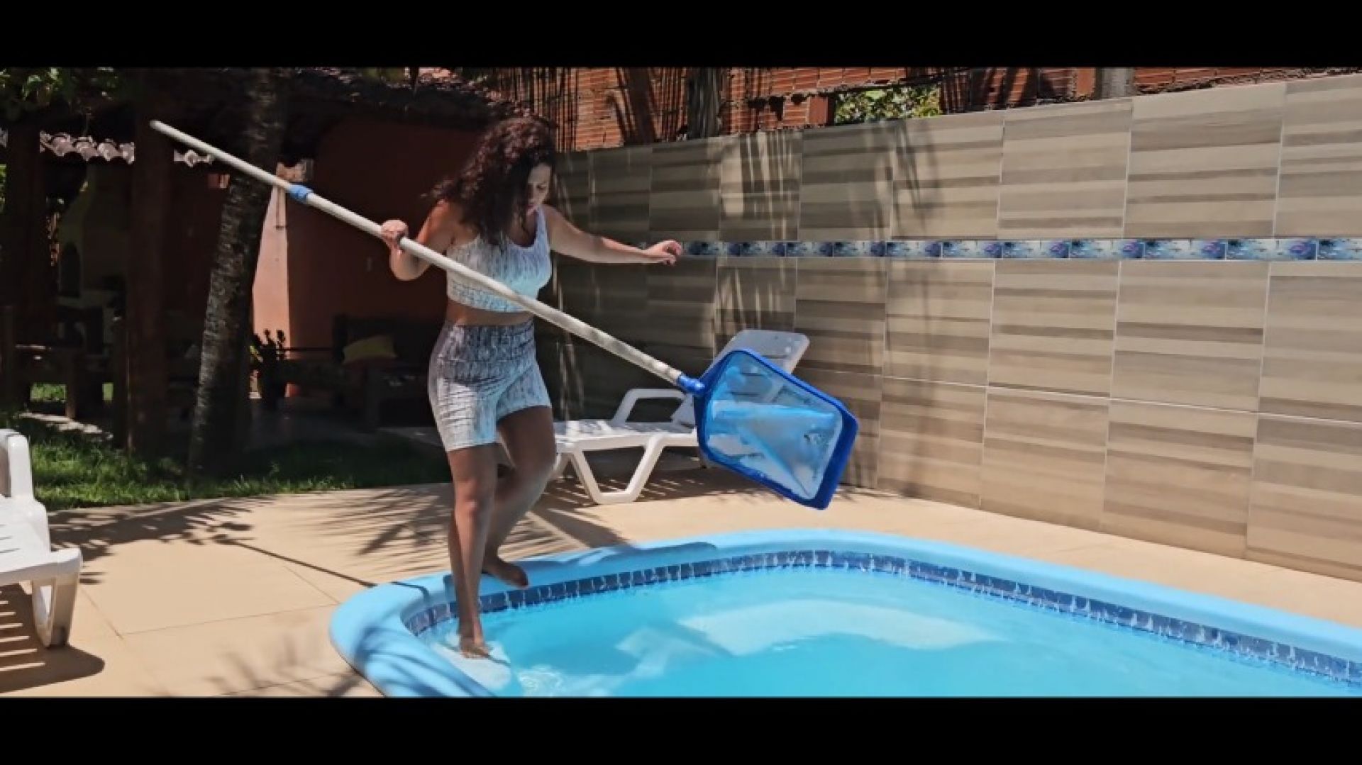 Pool cleaner's peril 2