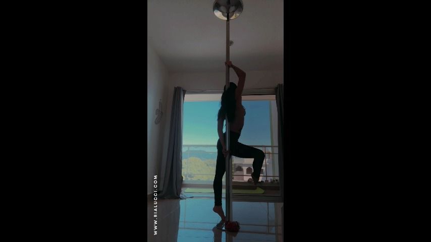 Poledance session - Drake Jungle