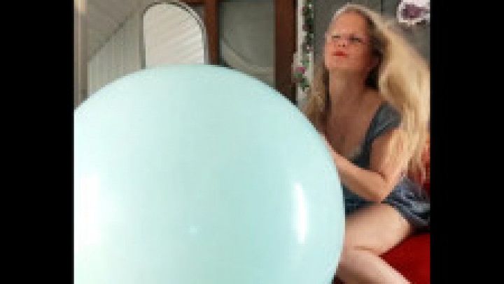 Big 36 inch light green balloon