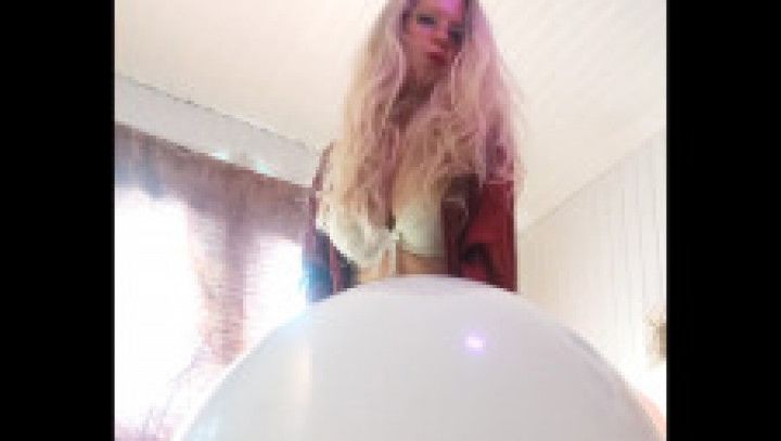 36 inch egg shaped balloon