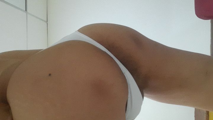 Con tanga Blanca 01 parte