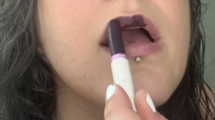 Vampy lipstick application