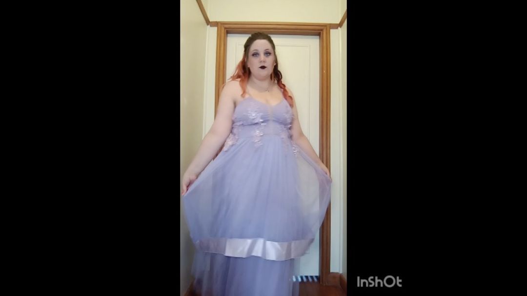 TRYING ON- Old dresses