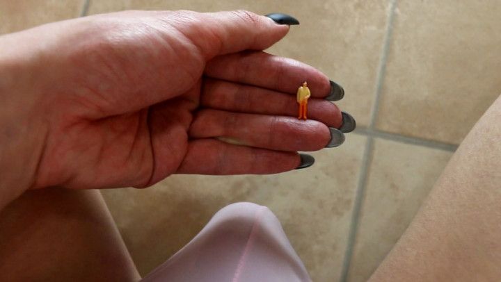 Tranny Giantess Finds You In Her Pocket &amp; Makes You Her Toy