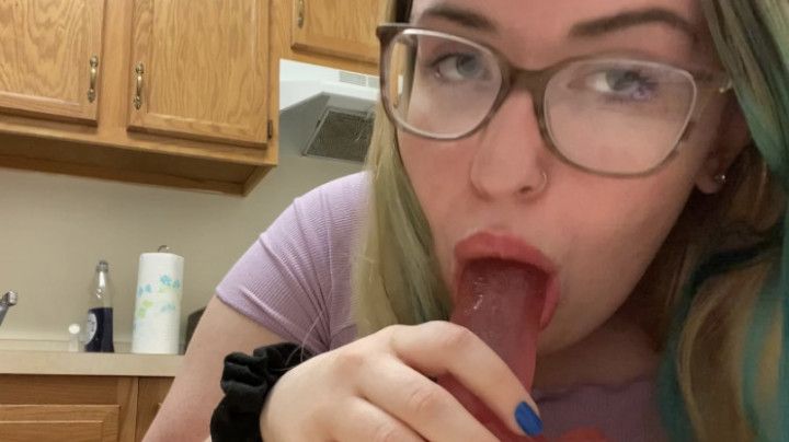 sucking, spitting + kissing on my dildo