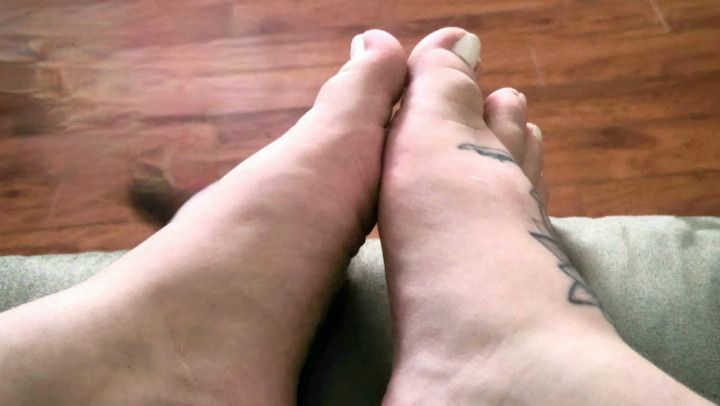 Cum rub lotion on my tired feet