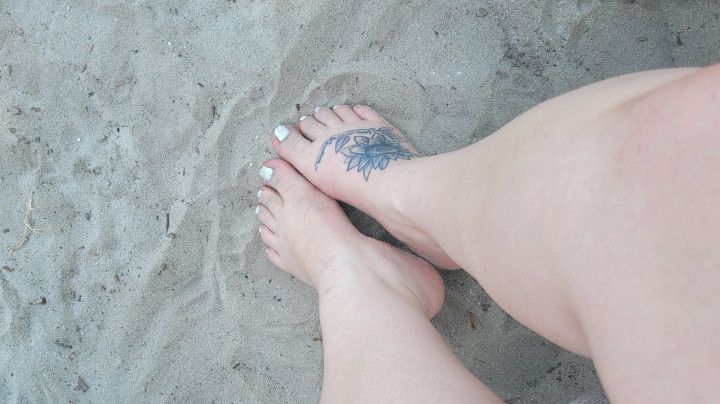 Dirty, sandy feet