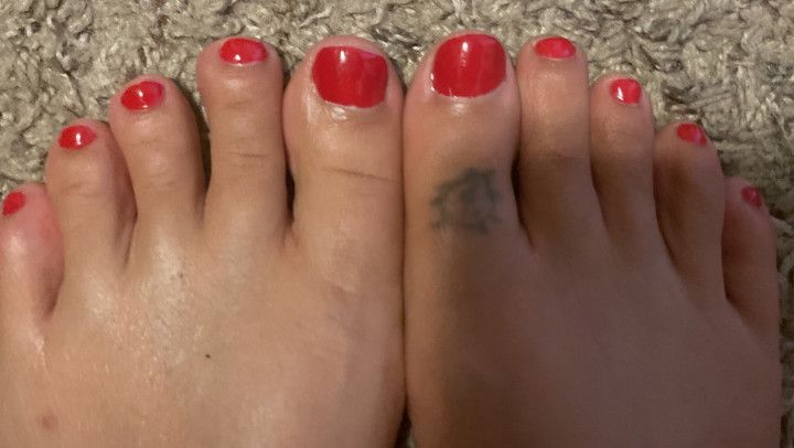 Dainty Red Toes