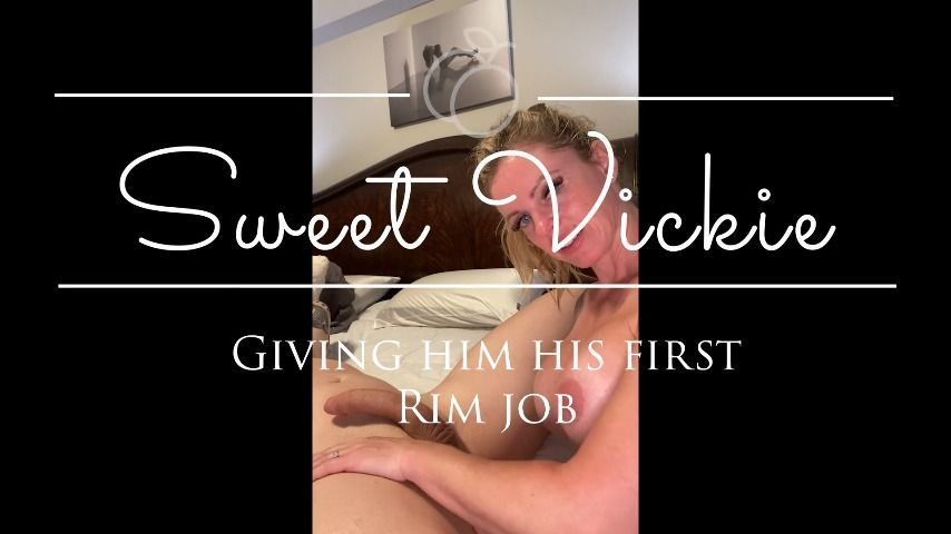 His 1st Rimjob and he gives me a facial