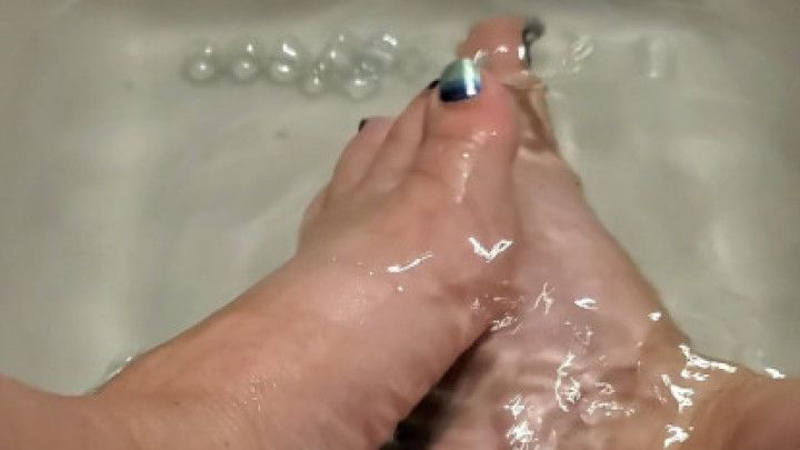 Foot Soaking Love