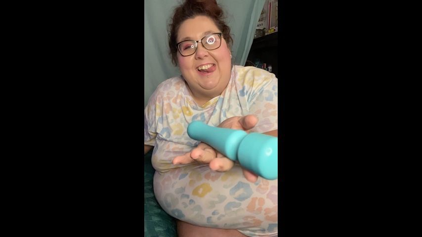 Plump Queen Masturbation Fun