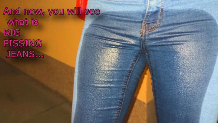 unbelievable wetting jeans in the street  :o