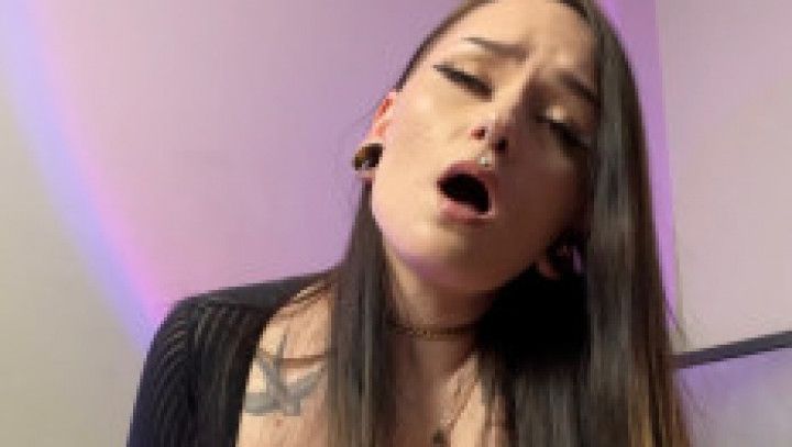 Needy Slut Makes Herself Cum For You