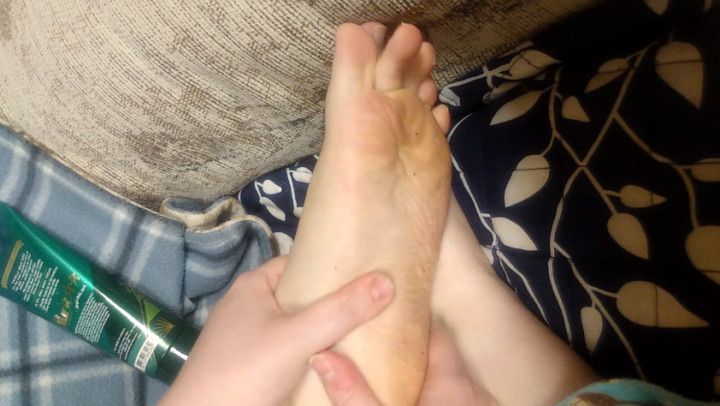 BBW Rubs Lotion on Tired, Smelly Feet