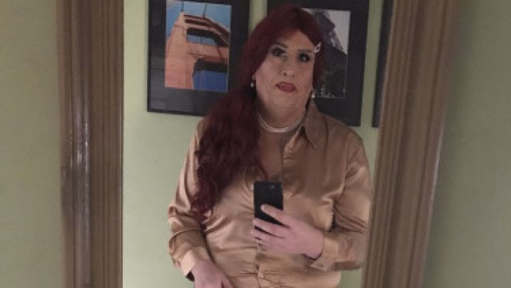 Redhead satin tranny blowjob