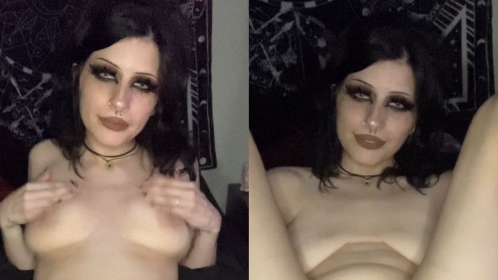 GOTH GIRL TITTY/PUSSY PLAY